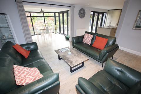 2 bedroom bungalow for sale, New Town Road, Thorpe le Soken, CO16