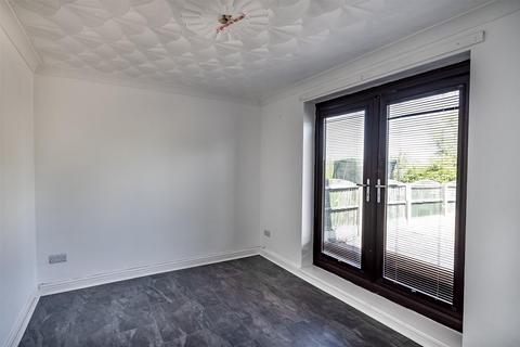 82 Brecks Lane, Rotherham, S65 3PS