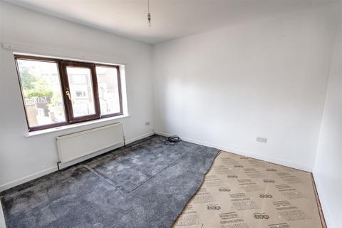 82 Brecks Lane, Rotherham, S65 3PS