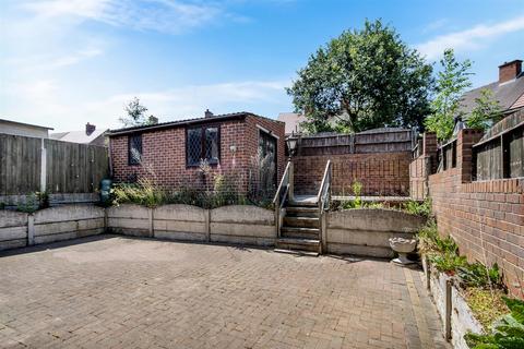 82 Brecks Lane, Rotherham, S65 3PS