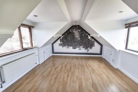 82 Brecks Lane, Rotherham, S65 3PS