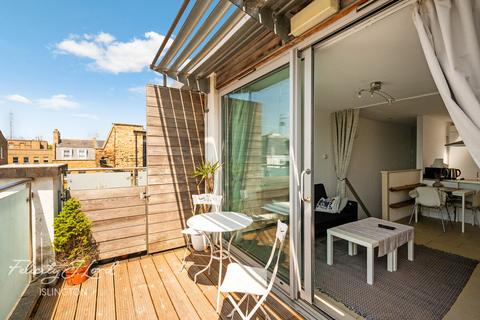 Flat 2, 8 Godson Street, London, N1 9GZ