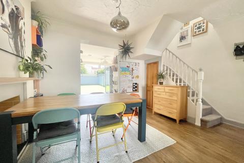 2 Fairfield Terrace, Exeter, EX2 9BD