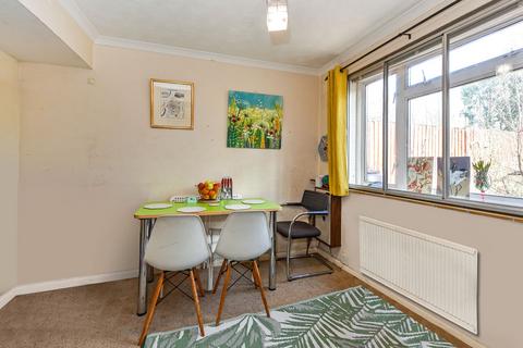 72 Longfield Road, Winchester, SO23 0NT