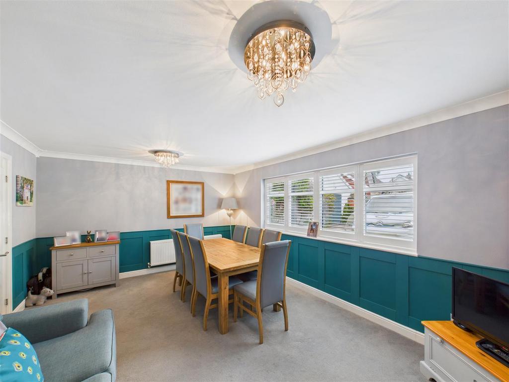 Bedroom 3 / Dining Room