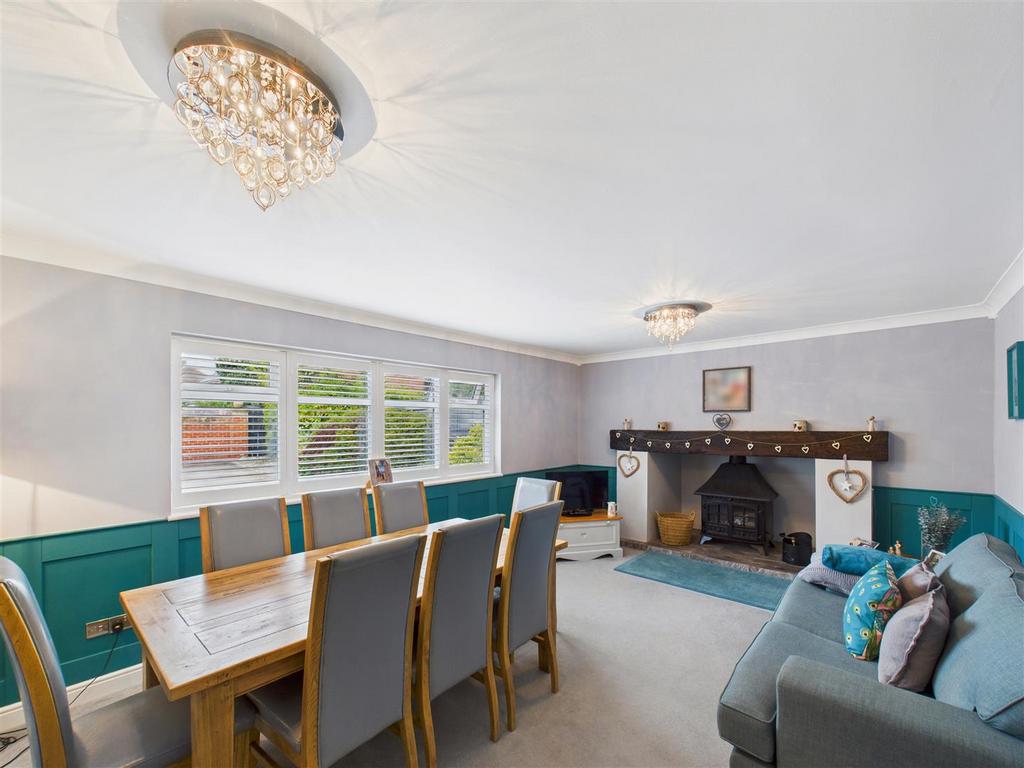 Bedroom 3 / Dining Room