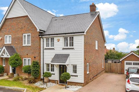 2 bedroom semi-detached house for sale, Kingfisher Drive, Crowborough TN6