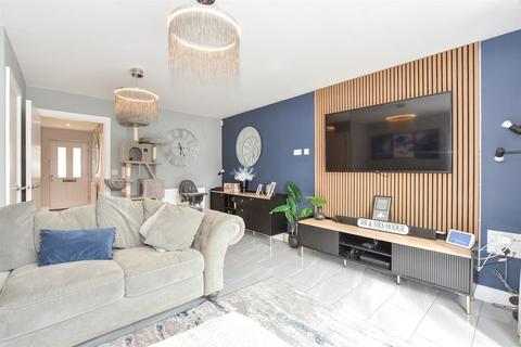 2 bedroom semi-detached house for sale, Kingfisher Drive, Crowborough TN6