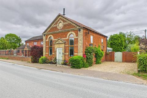 3 bedroom detached house for sale, Dereham Road, Whinburgh