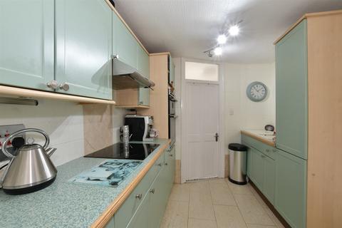 32 Chivers Road, London, E4 9TD