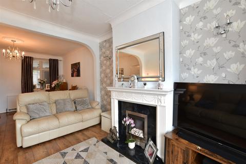 32 Chivers Road, London, E4 9TD