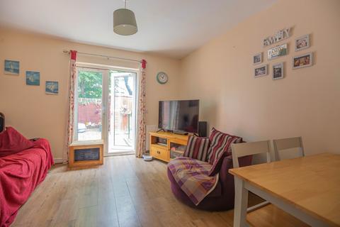 69 Loiret Crescent, Malmesbury, SN16 9GW