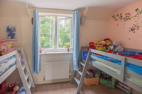 69 Loiret Crescent, Malmesbury, SN16 9GW