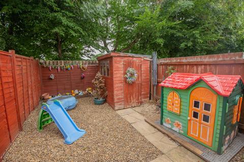 69 Loiret Crescent, Malmesbury, SN16 9GW