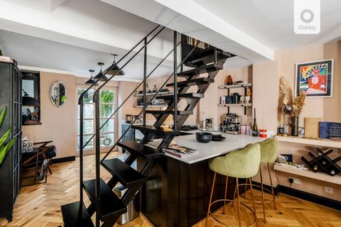 2 bedroom house to rent, Church Street, Brighton BN1