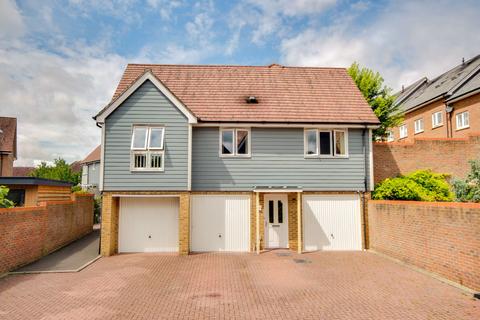 2 bedroom flat for sale, Funnell Drive, Haywards Heath, RH17