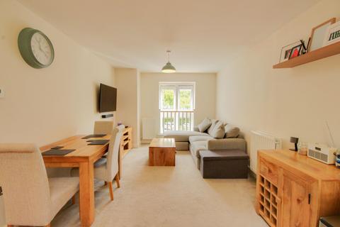 2 bedroom flat for sale, Funnell Drive, Haywards Heath, RH17