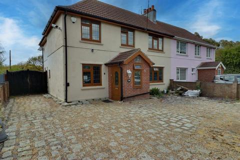 4 bedroom semi-detached house for sale, Clacton Road, Harwich CO12