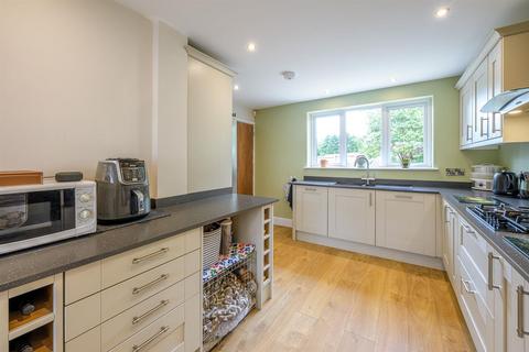 3 bedroom detached house for sale, St. Benedicts Road, Wombourne, WV5 9HP