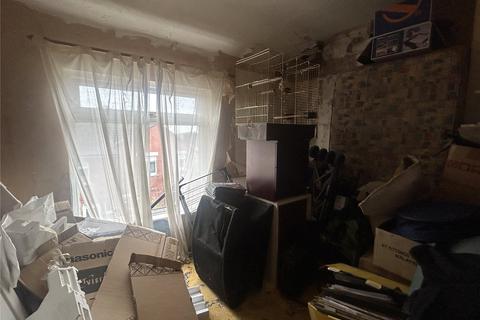 14 Broadstone Avenue, Oldham, OL4 2LG