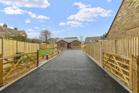 3 bedroom detached bungalow for sale, The Drive, Hailsham