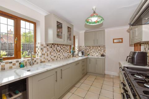 4 bedroom detached house for sale, Quested Way, Harrietsham, Maidstone, Kent