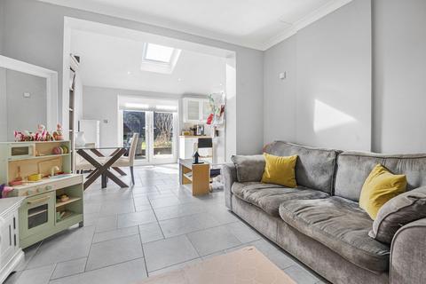47 Lodge Road, Fetcham, Leatherhead, KT22 9QY