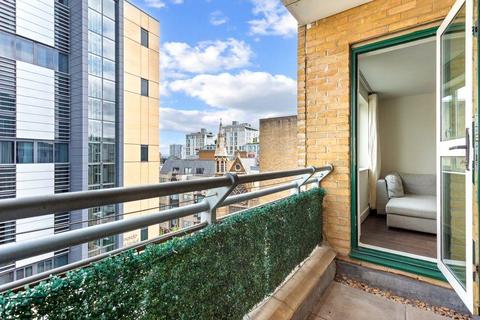 undefined, Mansell Street, London, E1
