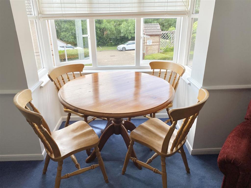 Dining area.jpg