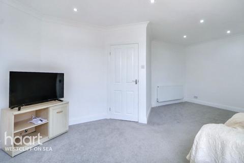 28 Feeches Road, Southend-on-sea, SS2 6TD