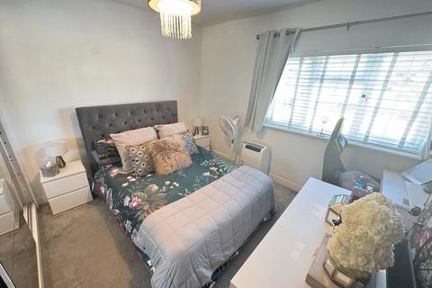 138 Woodthorpe Road, Ashford, TW15 3LH