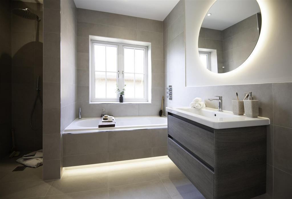 3-4 Family Bathroom.jpg