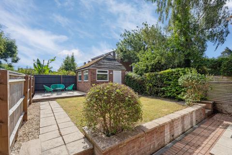 24 Fernhurst Close, Beaconsfield, HP9 1AN