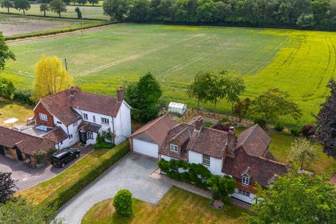 4 bedroom detached house for sale, Keepers Corner, Burstow, Horley