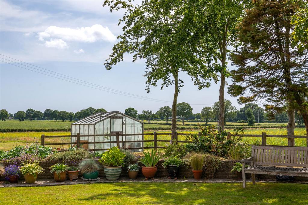 Keepers Cottage externals-22.jpg