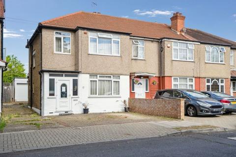 Uppingham Avenue, Stanmore