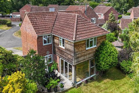 4 bedroom detached house for sale, Sainsbury Close, Andover, SP10 2LE