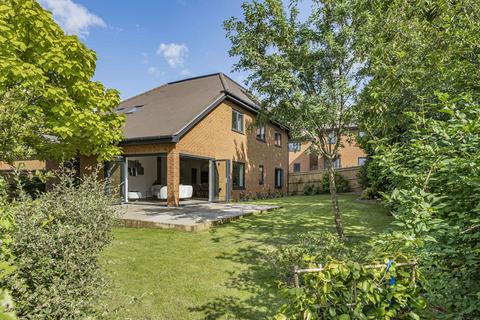 undefined, Chartland Close, Bookham