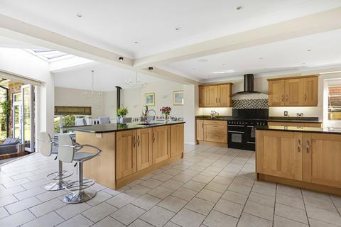 16 Ridgelands, Fetcham, Leatherhead, KT22 9DB