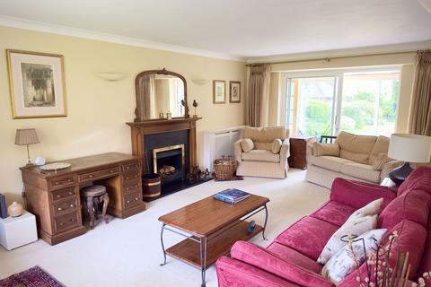 16 Ridgelands, Fetcham, Leatherhead, KT22 9DB