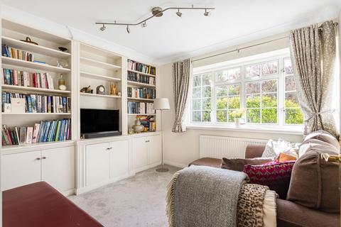 16 Ridgelands, Fetcham, Leatherhead, KT22 9DB
