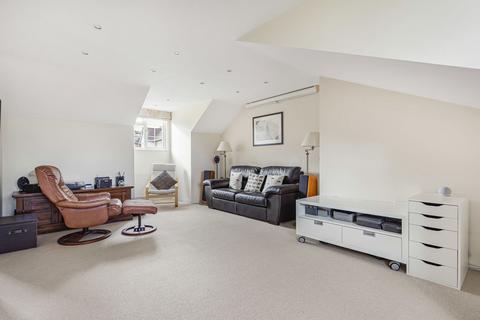 16 Ridgelands, Fetcham, Leatherhead, KT22 9DB
