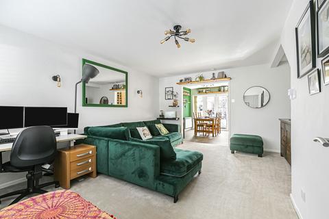 15 Greathurst End, Great Bookham, Leatherhead, KT23 3JQ