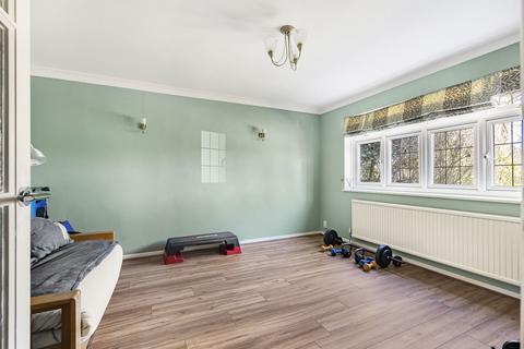 26 Downs Way, Great Bookham, Leatherhead, KT23 4BW