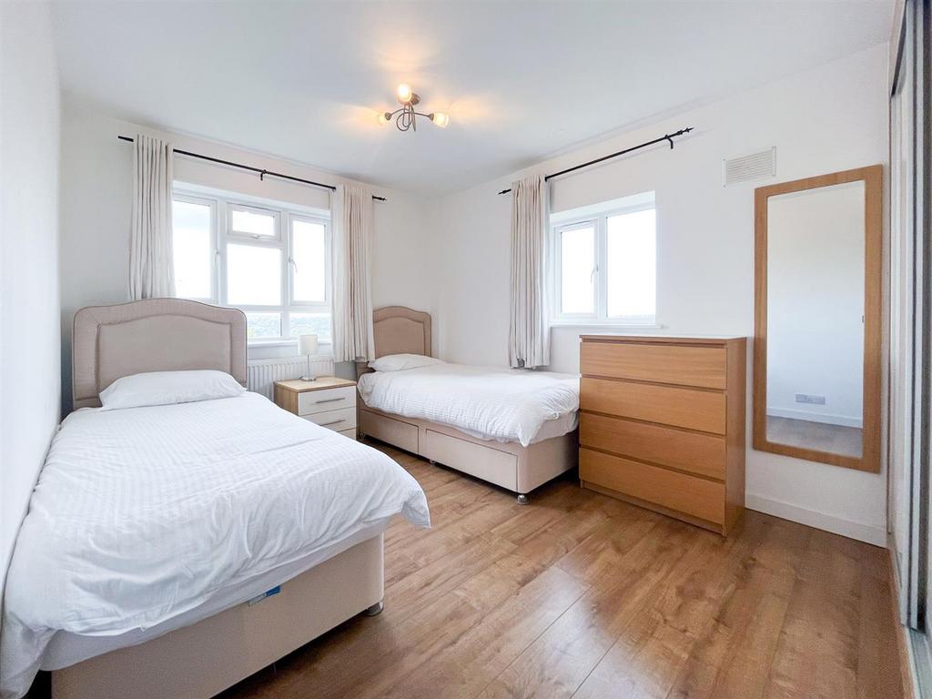 Bedroom 2 (1 of 1).jpg