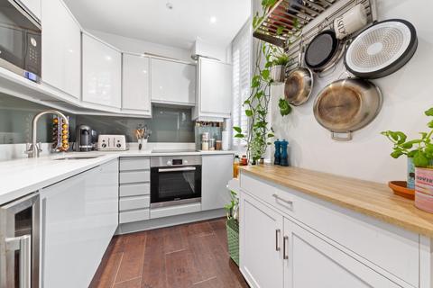 2 bedroom apartment to rent, Lillie Road, London SW6