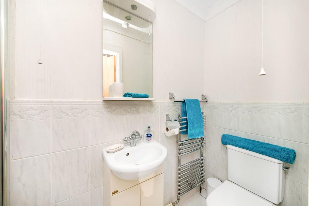 Bedroom two en suite shower room