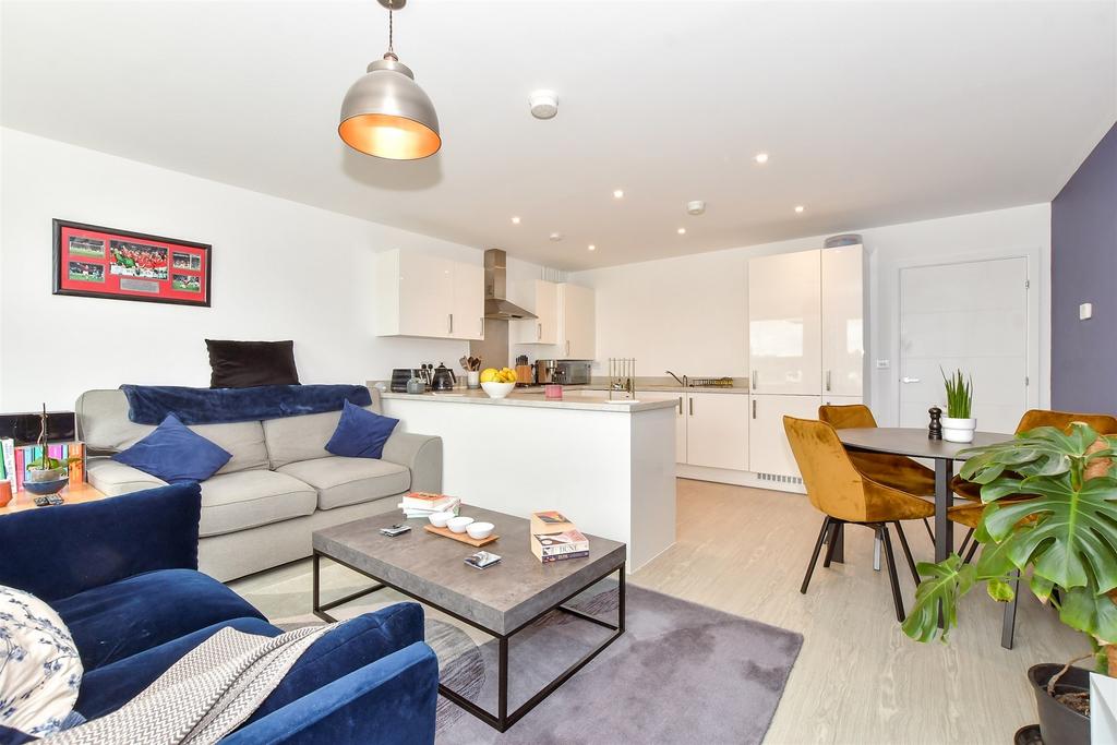 Living/Kitchen