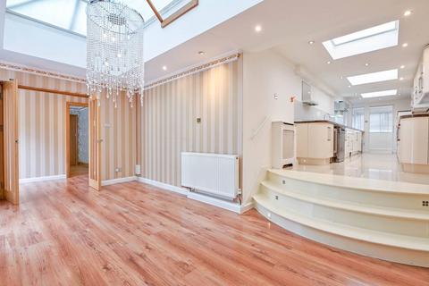 undefined, Parklands Way, Worcester Park, KT4