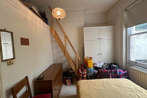 2 bedroom flat to rent, Denmark Terrace, Brighton BN1